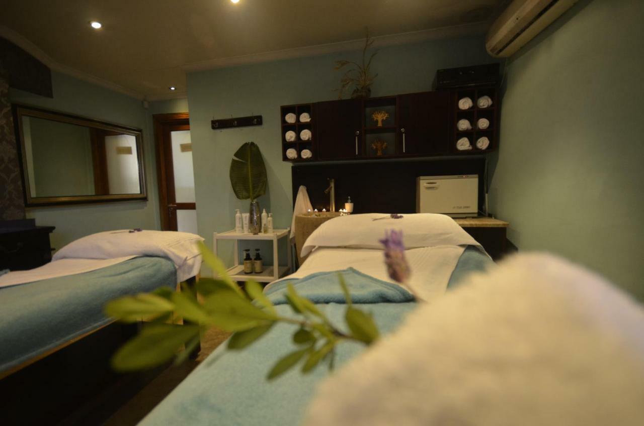 Whalesong Hotel & Spa Плетенбърг Бей Екстериор снимка