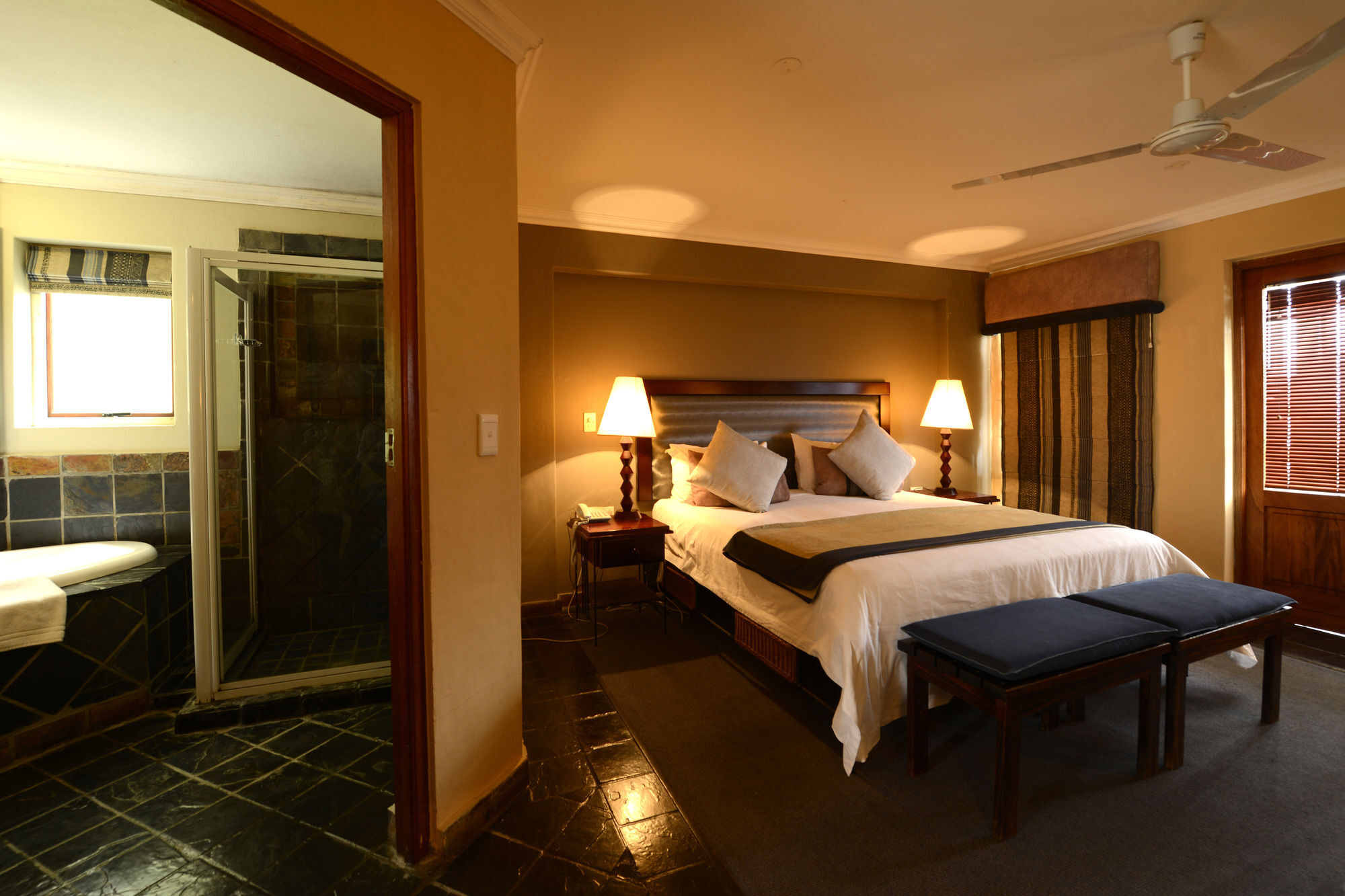 Whalesong Hotel & Spa Плетенбърг Бей Екстериор снимка