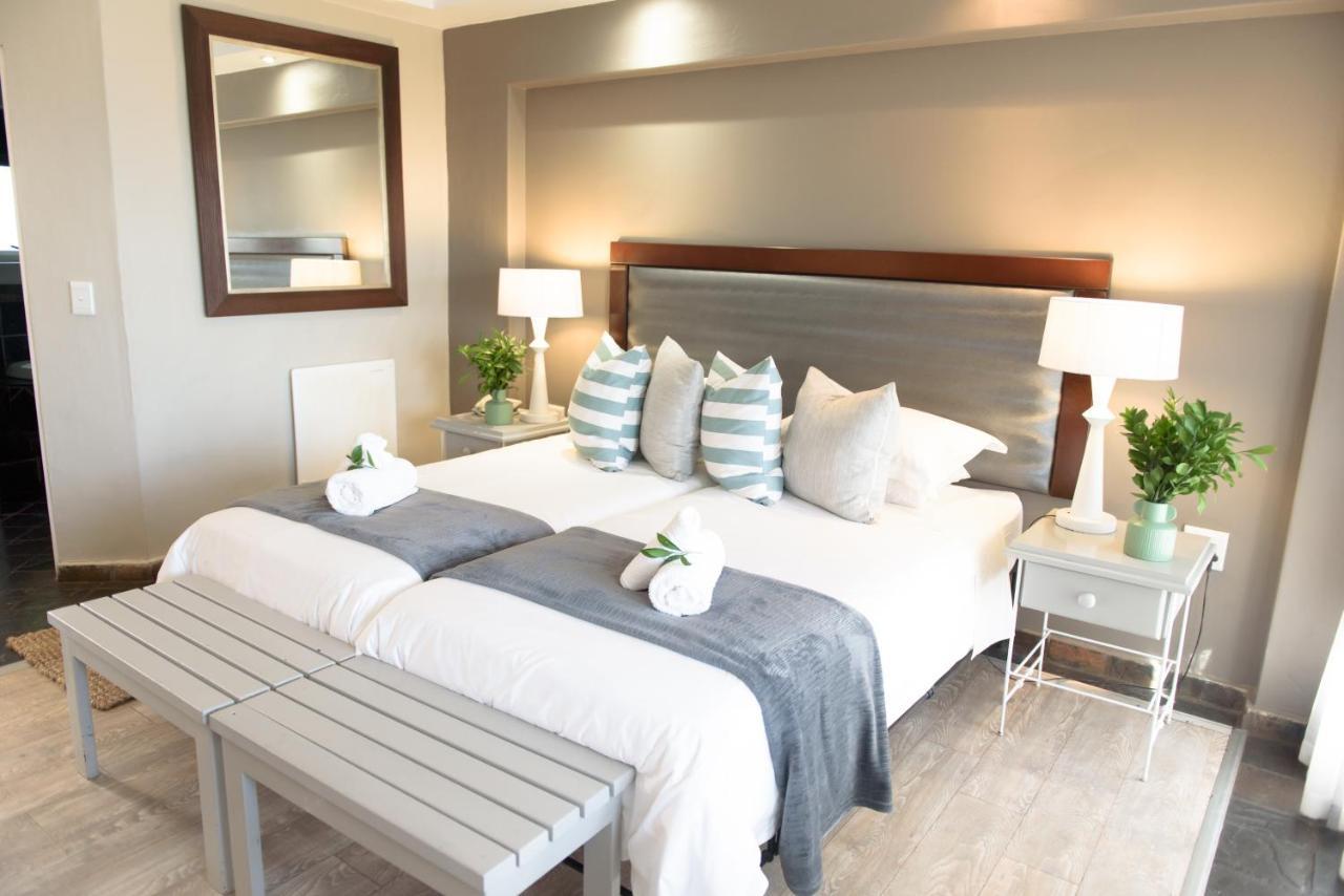 Whalesong Hotel & Spa Плетенбърг Бей Екстериор снимка